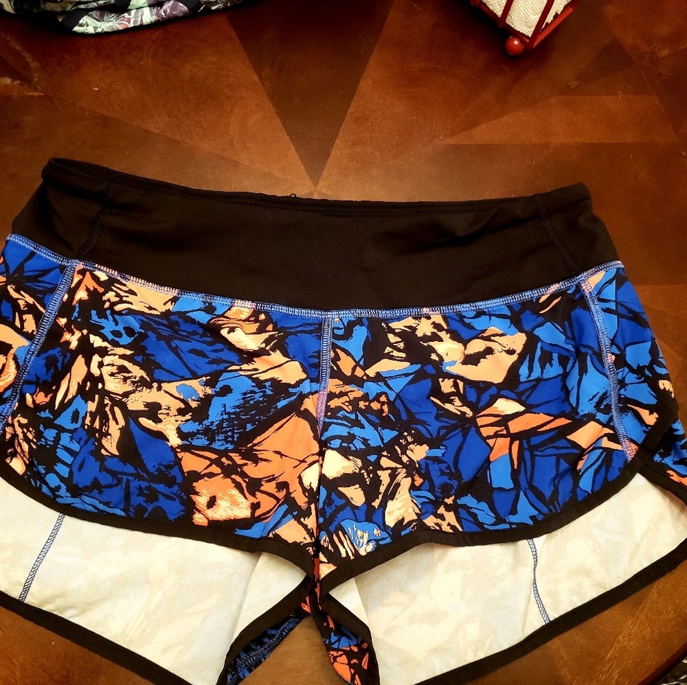 Lululemon speed shorts size 6